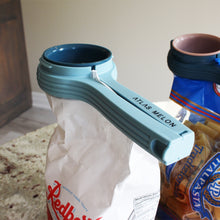 Load image into Gallery viewer, Atlas Pour