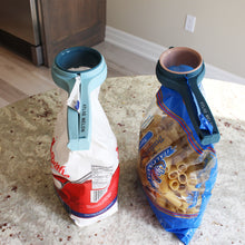 Load image into Gallery viewer, Atlas Pour