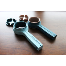 Load image into Gallery viewer, Atlas Pour